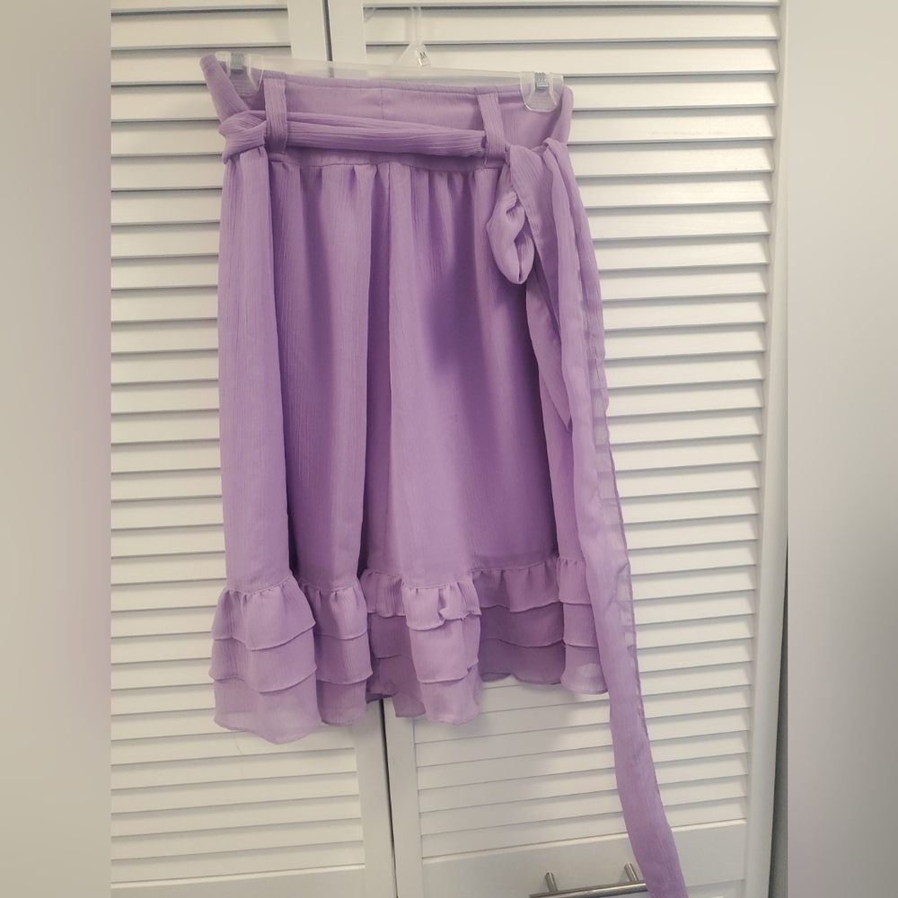 WOMENS AVAILABLE SKIRT SZ SM